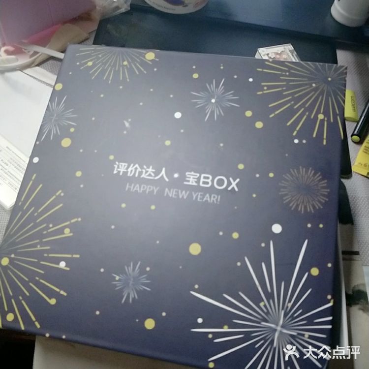 一晚上肌肤锁水效果还是很不错,干皮亲妈啊!