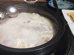 -大匠工房古船木艺术餐厅·猪肚鸡专门店(长白仙岛店)