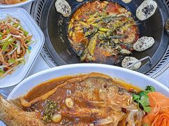-丹水桥地锅鱼·翘嘴鲌·地方特色全鱼宴(丹江口大坝店)