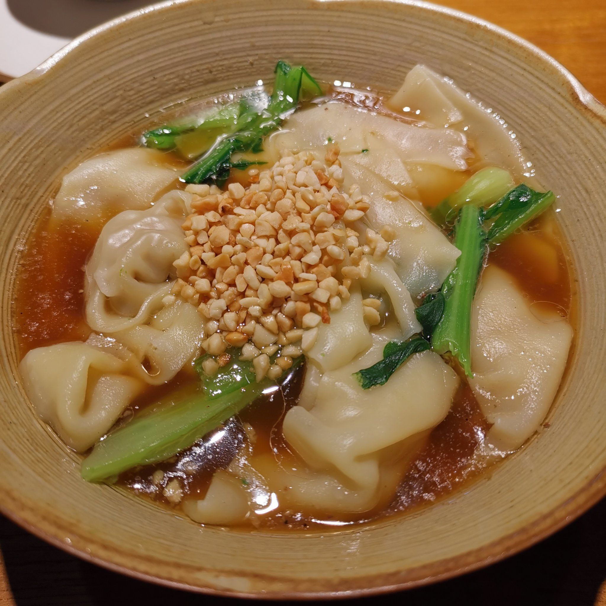 在豆花馆吃抄手