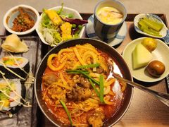 辣味牛肉乌冬面配沙拉卷定食-满来寿喜烧(金虹桥店)