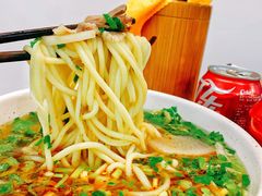 -牛一嘴·兰州牛肉面·大盘鸡(财富中心店)