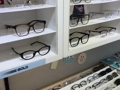 -天空之镜眼镜店蔡司依视路授权店(天通苑店)