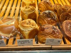 小辰光的香蕉面包-WHEN PIGS FLY当猪飞