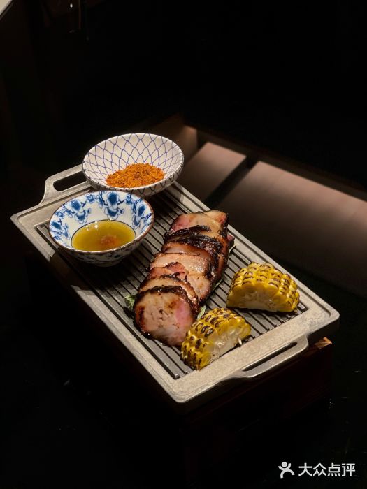 上上瓷·艺境川菜(IFS旗舰店)虎皮炭烤肉图片
