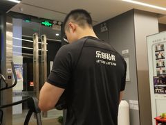 -乐刻健身(龙华红山6979店)