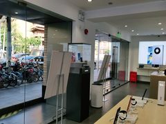 -华为授权体验店(万航渡路)