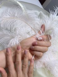 -小黑瓶美甲美睫