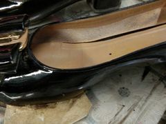 -京伟修鞋洗鞋奢侈品皮具护理店