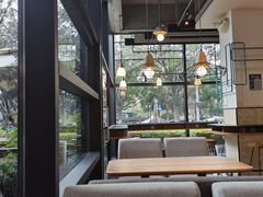 靠窗位-麦田工坊(月湖店)