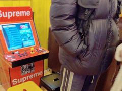 -伯爵·沉浸式超级密室·直营店