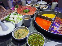 -热火朝天鲜切牛肉火锅(南强街巷店)