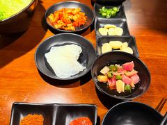 -肉甲韩国木炭烤肉(新壹街1店)