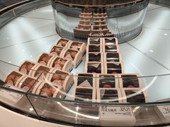 -HOT CRUSH趁热集合·现烤面包(环球港店)