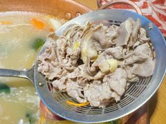 -洱火云南酸菜牛肉火锅(石景山当代商城店)