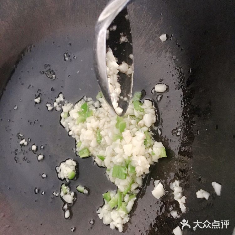 蒜蓉金针菇 刚学到的美味素食，好吃