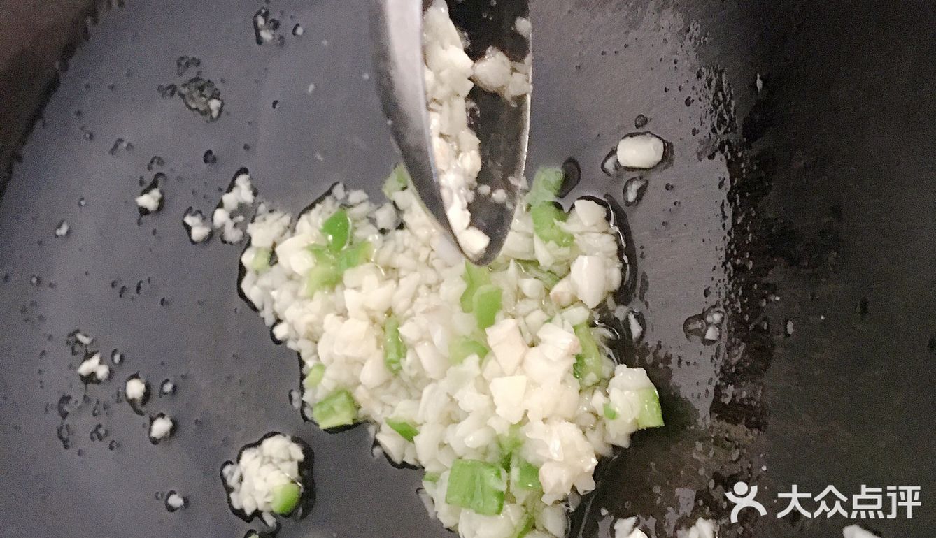 蒜蓉金针菇 刚学到的美味素食，好吃