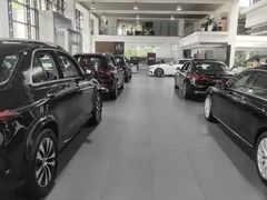 -上海星瀚奔驰4S店(红柳路店)