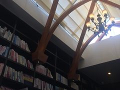 -钟书阁(松江泰晤士小镇店)