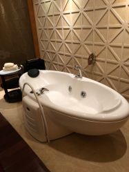 -青岛香格里拉·氣水疗中心