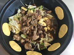 -粘豆包柴火铁锅炖