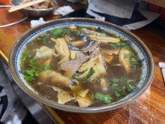 -赵氏牛肉罩火烧