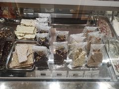 -VENCHI 闻绮(上海佛罗伦萨小镇店)
