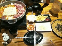 -辛明堂洞韩式芝士年糕火锅(万达店)