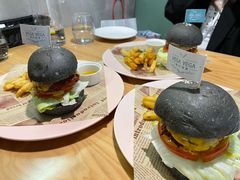 素食漢堡-VEGA VEGA 我行我素