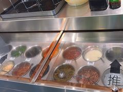 -成都你六姐·牛肉冒菜(信泰中心商场店)