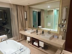 -杭州千岛湖滨江希尔顿度假酒店