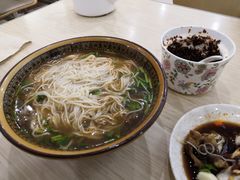 红烧牛肉面-一城一面兰州纯汤牛肉面