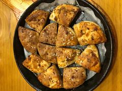 料理烤特色火烧-老东镇啤酒屋海鲜加工·蒸汽海鲜·海鲜烧烤(台东店)