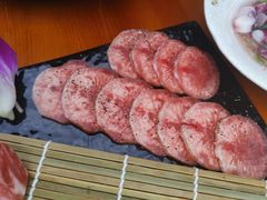 厚切牛舌-不倒翁炭火烧肉(永安里店)