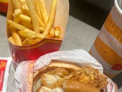 -麦当劳(中二横路店)