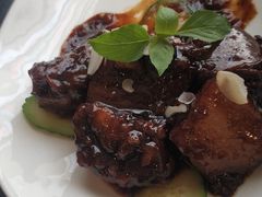 文火小牛肉-河畔春天时尚餐厅