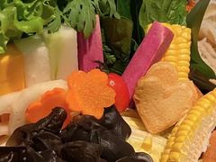 -湊湊火锅·茶憩(杭州湖滨银泰in77店)