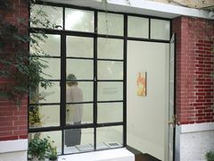 -胶囊画廊