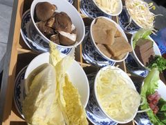-聚汇三少·龙虾·中餐厅(莫邪路新天地店)