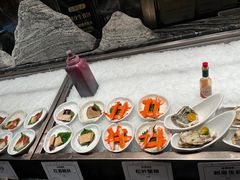 -雍容荟活帝王蟹活龙虾自助(苏宁旗舰店)