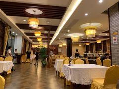 -假日花园主题餐厅