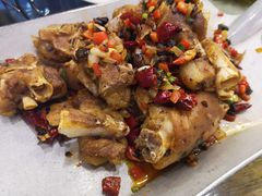 脆皮猪蹄-爱尚二娃小馆(大成名店)