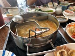 -樾餐厅泰式海鲜火锅(民歌湖店)