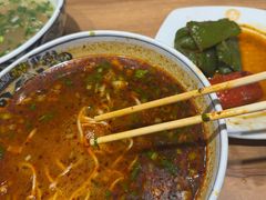 -西部马华清真兰州牛肉面·烧烤夜市(关东店)