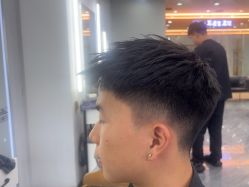 -藤野造型烫染·漂发