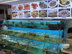 -覃记海鲜美食餐厅