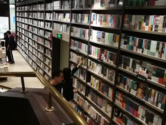-钟书阁(群光广场店)
