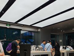 -DJI大疆(深圳华强北曼哈授权体验店)