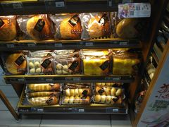 -全家便利店(上海南站站店)