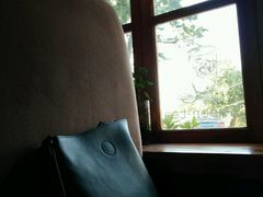 孤独的随身者-海惠年代咖啡